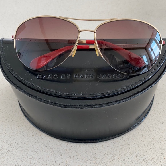 Marc Jacobs Sunglasses main image 4